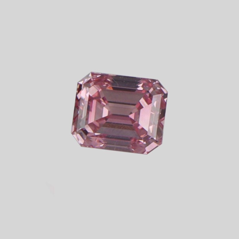 Lot 59 0.47 ct Emerald 2